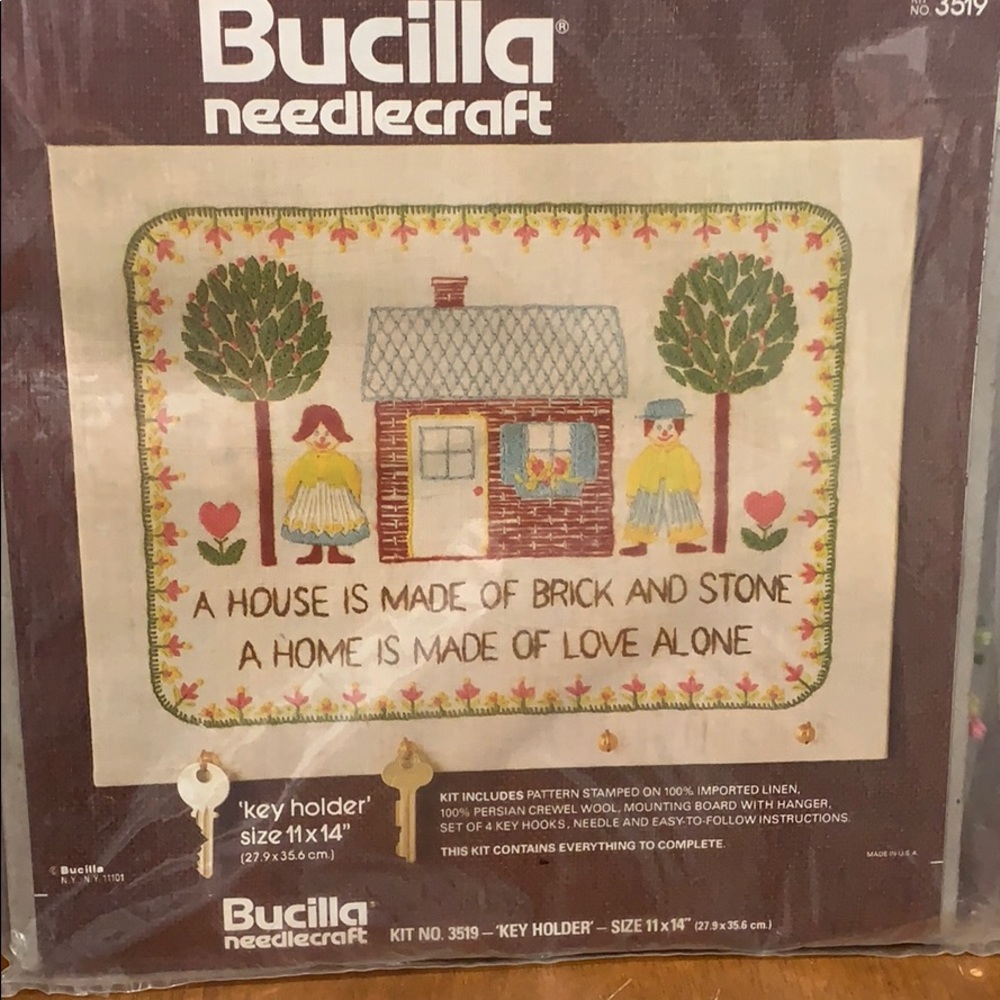 Bucilla needlecraft - Folk Art- kit